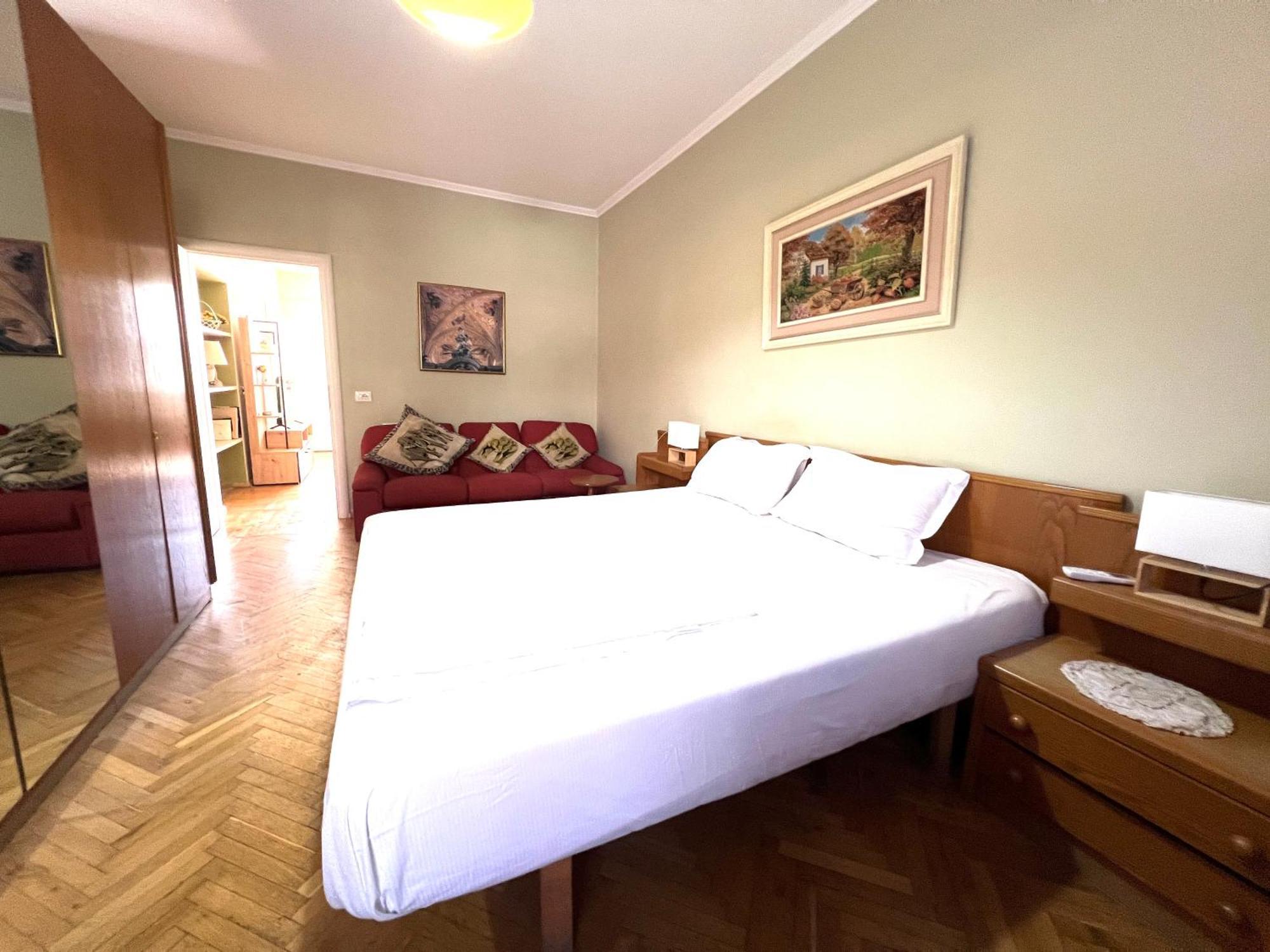 Vintage Apartment In Center Tirana Exteriér fotografie