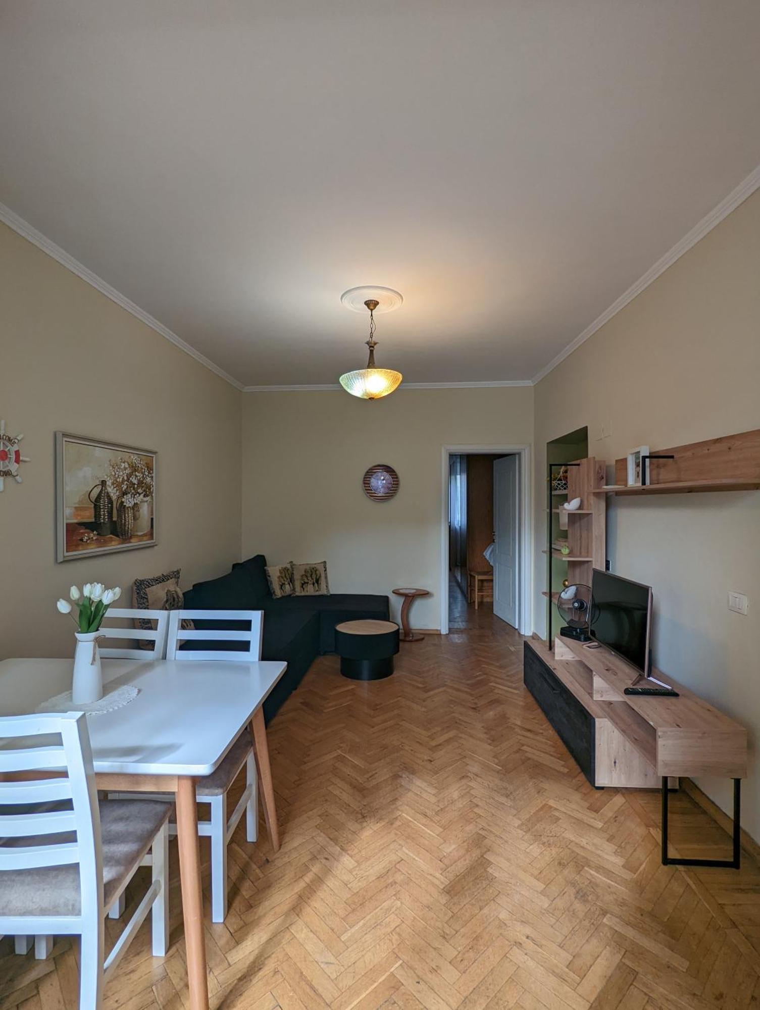 Vintage Apartment In Center Tirana Exteriér fotografie